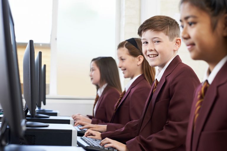 students infront of computer